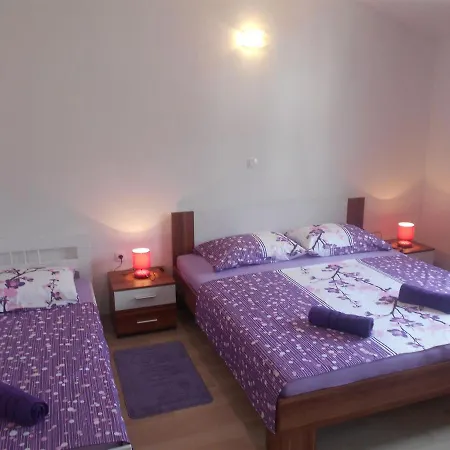 Cherry Apartamento Kaštela