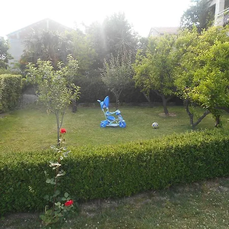 Cherry Kastela