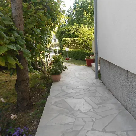 Cherry Apartment *