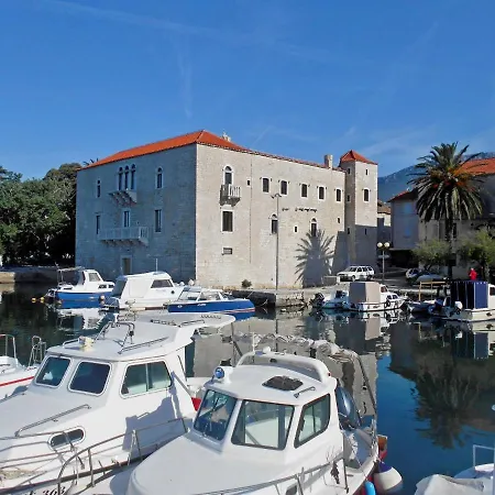 Cherry * Kastela