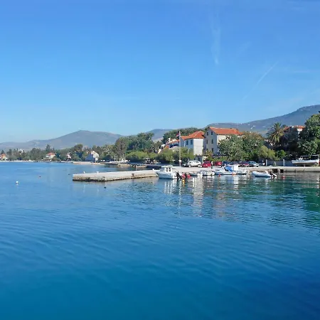 Cherry Kaštela